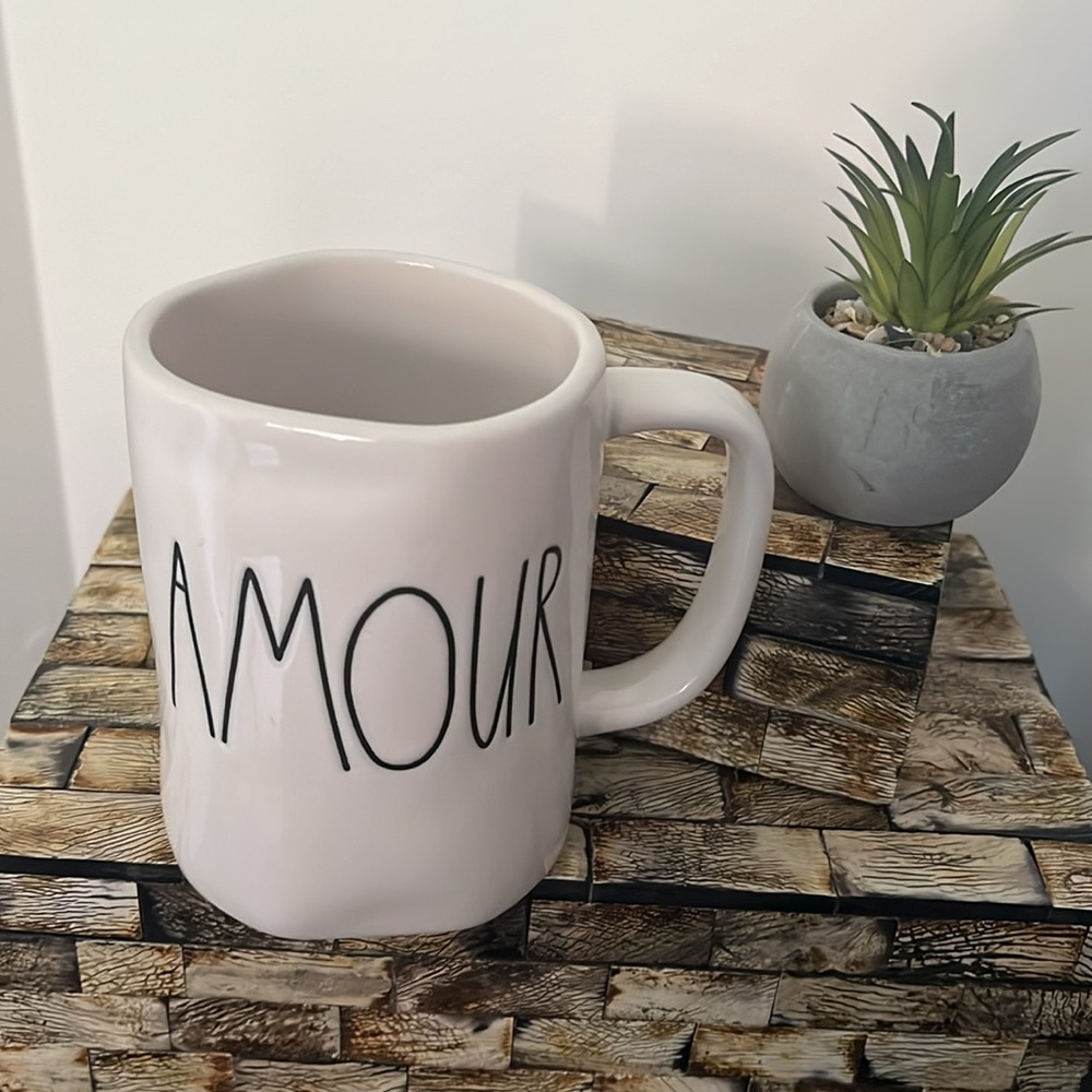 NEW RAE DUNN Large AMOUR Mug - Picture 2 of 9